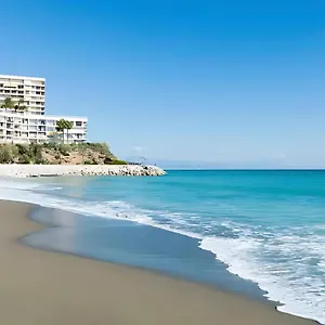 Apartamento Cozy With Large Terrace, Torremolinos